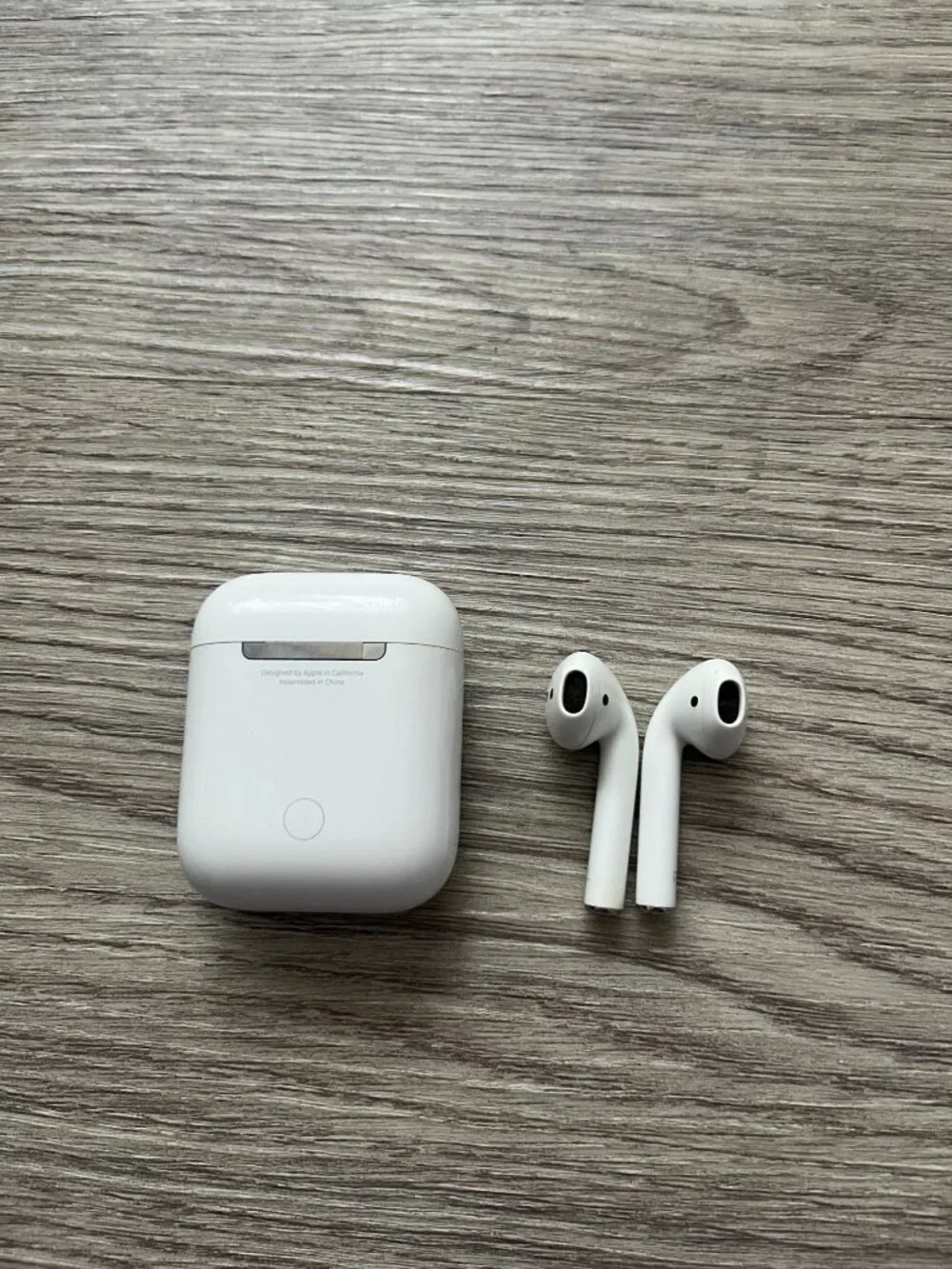 Apple AirPods 2nd Generation